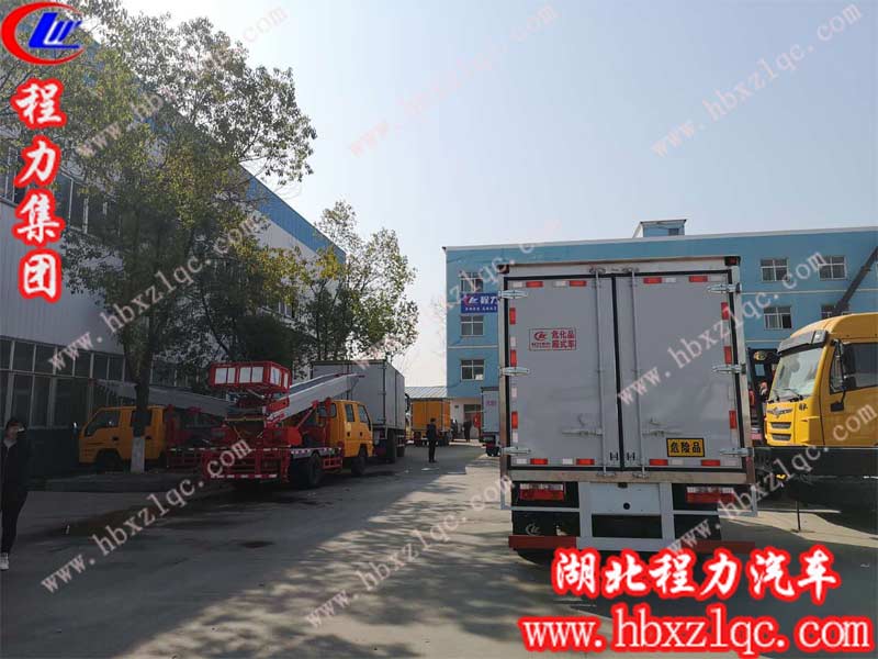爆破器材運輸車參數(shù)配置 爆破器材運輸車參數(shù)配置