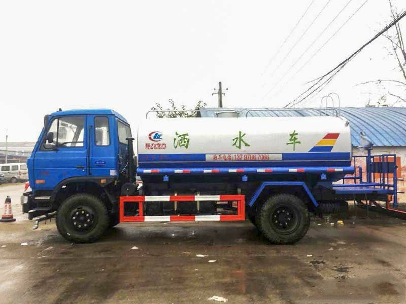 程力集團(tuán)的工地灑水車，您知道怎么選擇嗎？
