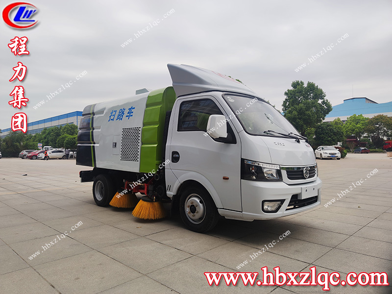 程力集團(tuán)東風(fēng)途逸掃路車，C證即可駕駛，再也不用為找司機而煩惱啦！